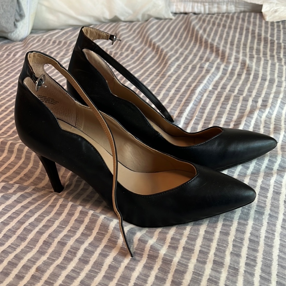 Closed toed heels